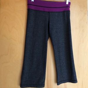 Lululemon heathered black crops raspberry waist